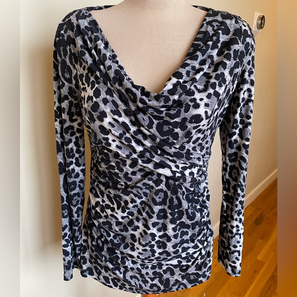 🖤Vince Camuto Leopard Blouse🖤
